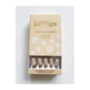 Red Aspen Rosewood Charm short nail dash